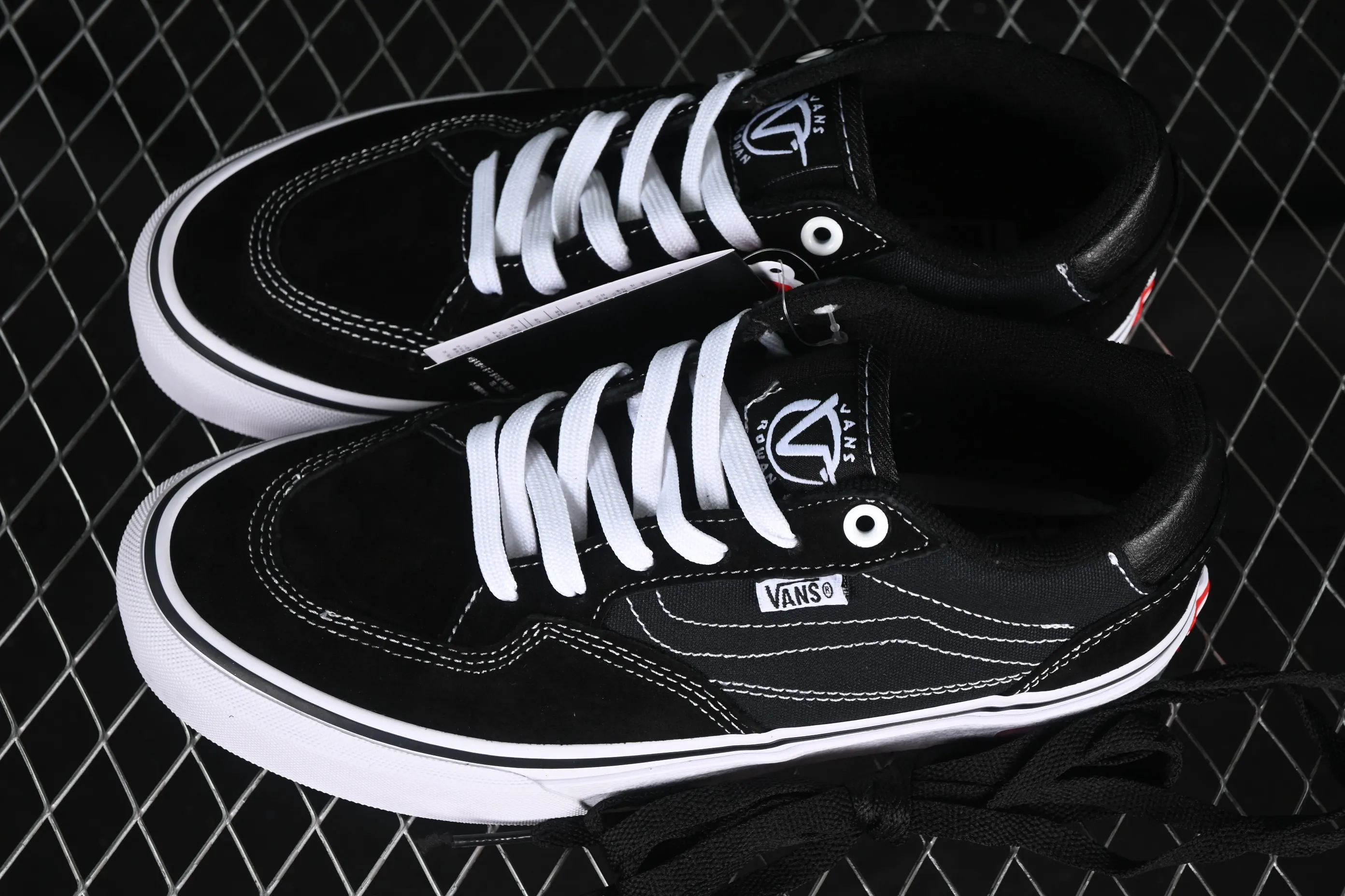 All categories Vans Vans series Vans Low Vans low-top Vans Rowan Skate Boarding Classic and versatile lightweight and comfortable professional skateboard shoes VN0A4TZCY28